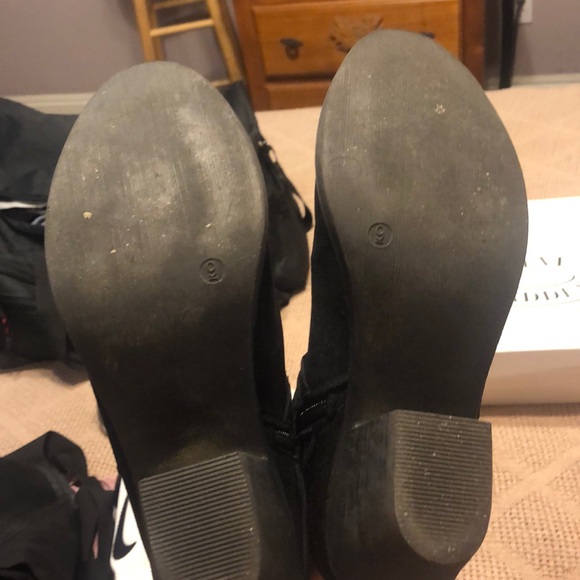 Black suede ankle boots - Picture 3 of 6